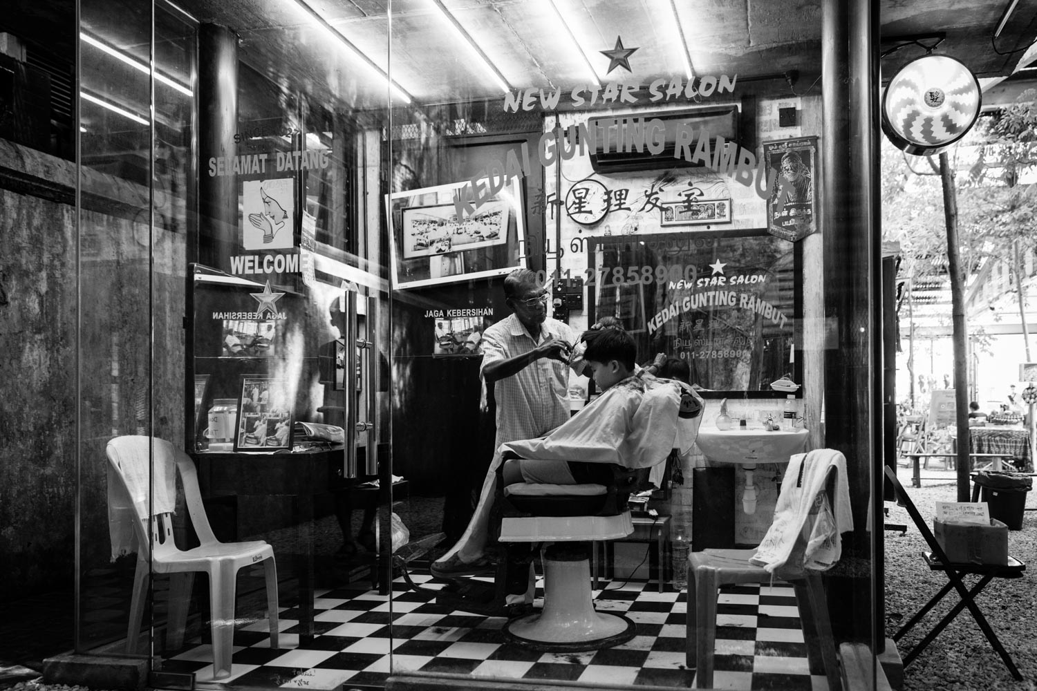 Barber Shop in Kong Heng Square 