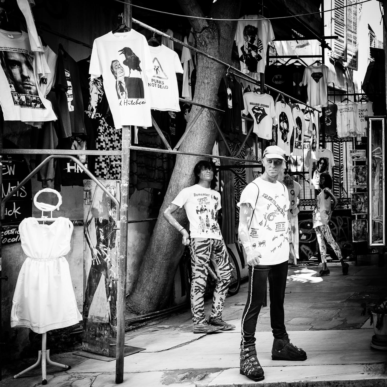 santorini street fashion
