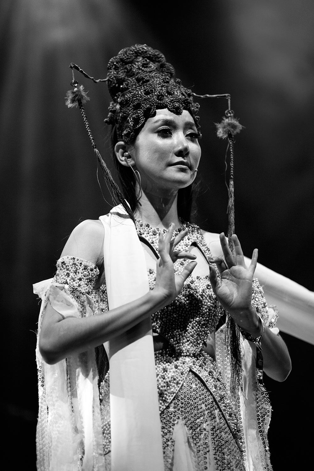 Sa Dingding performing WOMAD