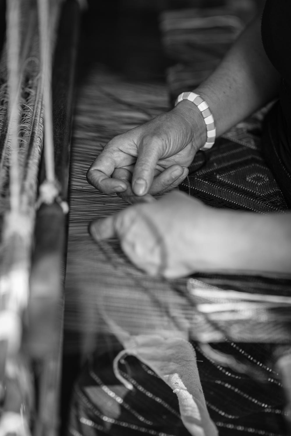 luang prabang woman weaving loom